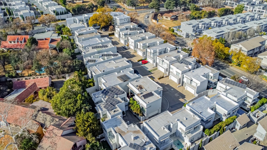 1 Bedroom Property for Sale in Bryanston Gauteng