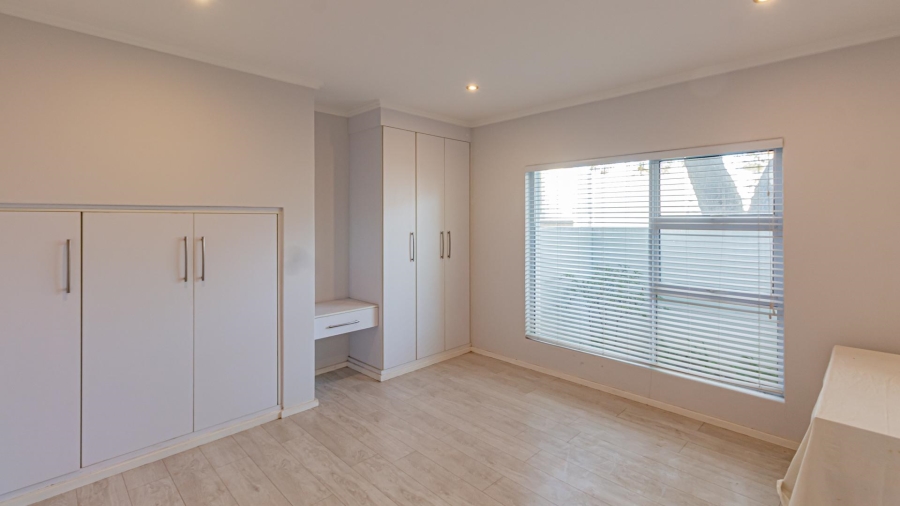1 Bedroom Property for Sale in Bryanston Gauteng