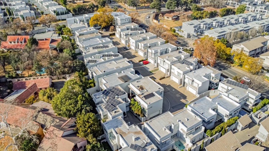 3 Bedroom Property for Sale in Bryanston Gauteng