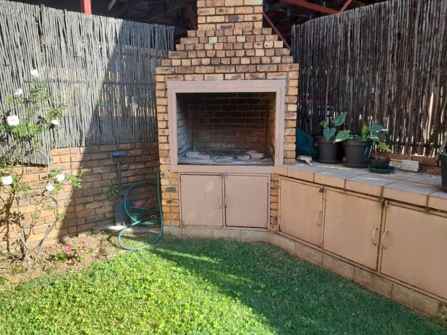 2 Bedroom Property for Sale in Centurion Central Gauteng