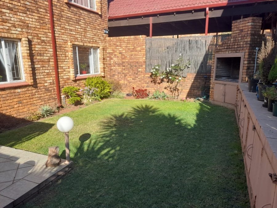 2 Bedroom Property for Sale in Centurion Central Gauteng