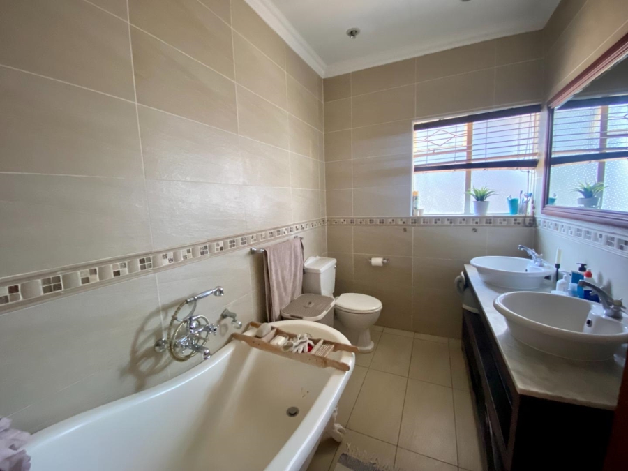 3 Bedroom Property for Sale in Mindalore Gauteng