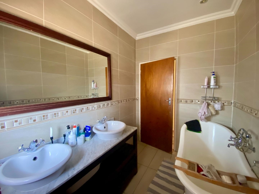 3 Bedroom Property for Sale in Mindalore Gauteng