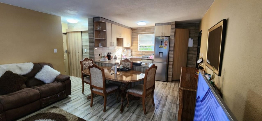 2 Bedroom Property for Sale in Ridgeway Gauteng