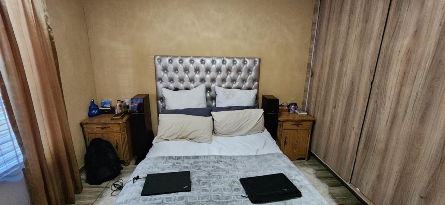 2 Bedroom Property for Sale in Ridgeway Gauteng