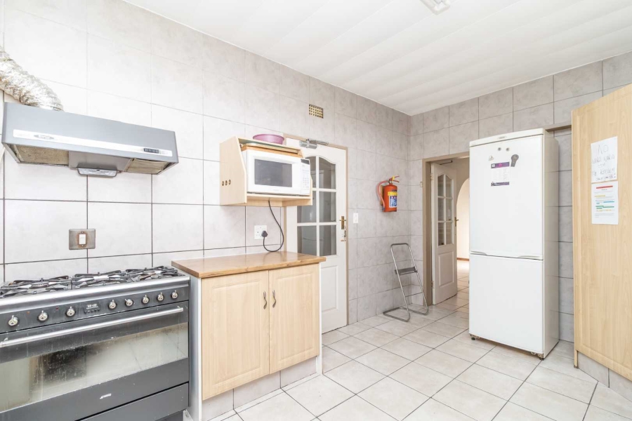 6 Bedroom Property for Sale in Magaliessig Gauteng