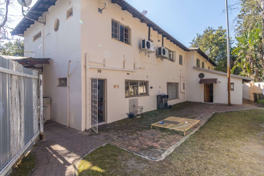 6 Bedroom Property for Sale in Magaliessig Gauteng