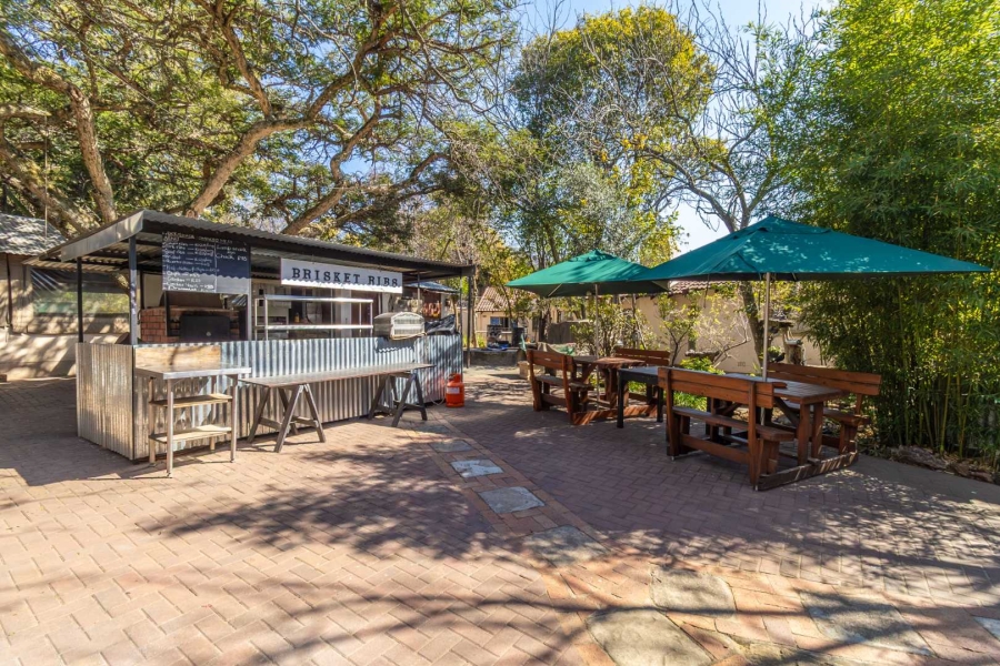 6 Bedroom Property for Sale in Magaliessig Gauteng