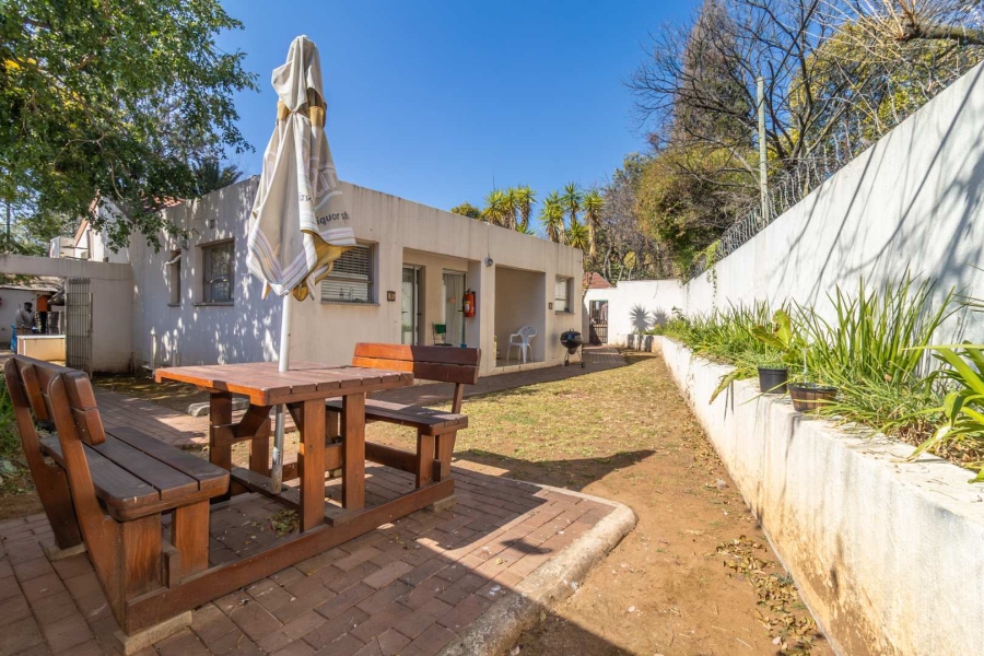 11 Bedroom Property for Sale in Magaliessig Gauteng