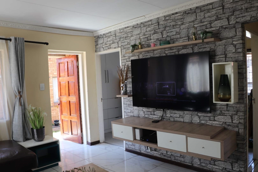 3 Bedroom Property for Sale in Protea Glen Gauteng