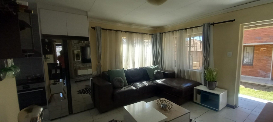3 Bedroom Property for Sale in Protea Glen Gauteng