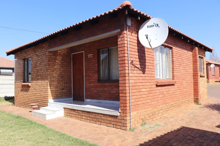 3 Bedroom Property for Sale in Protea Glen Gauteng