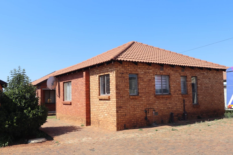 3 Bedroom Property for Sale in Protea Glen Gauteng