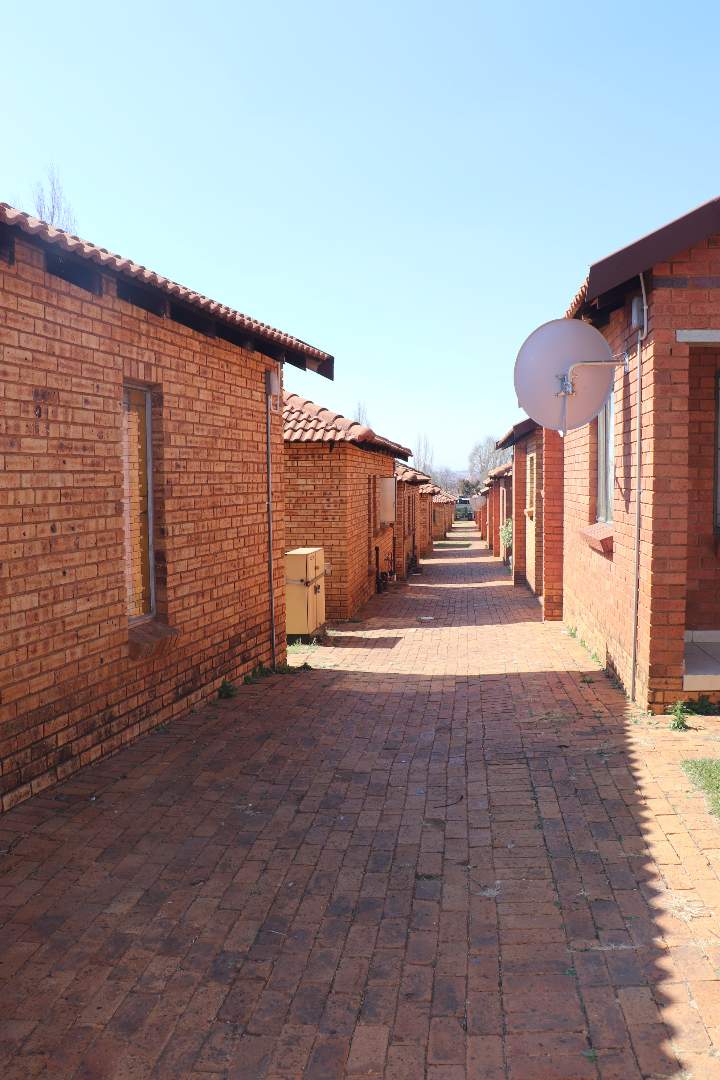 3 Bedroom Property for Sale in Protea Glen Gauteng