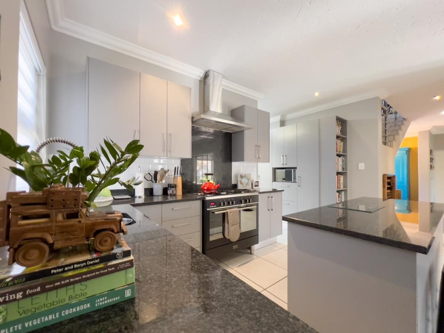4 Bedroom Property for Sale in Midstream Estate Gauteng