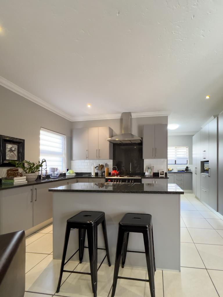 4 Bedroom Property for Sale in Midstream Estate Gauteng