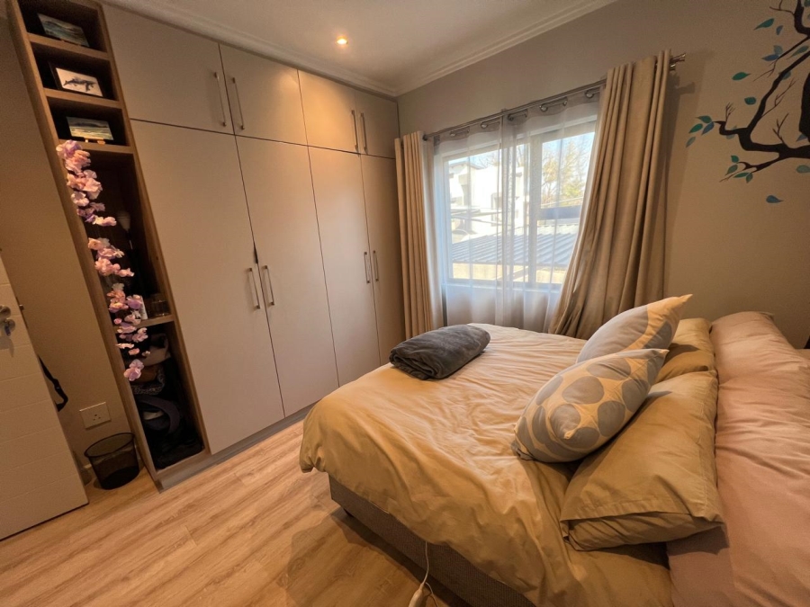 To Let 2 Bedroom Property for Rent in Bryanston Gauteng