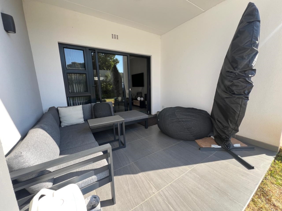 To Let 2 Bedroom Property for Rent in Bryanston Gauteng