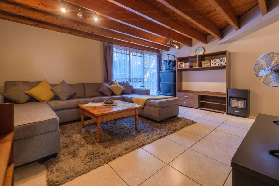 3 Bedroom Property for Sale in Garsfontein Gauteng