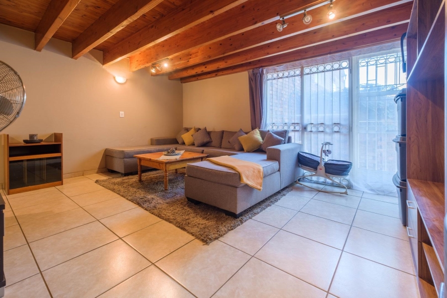 3 Bedroom Property for Sale in Garsfontein Gauteng