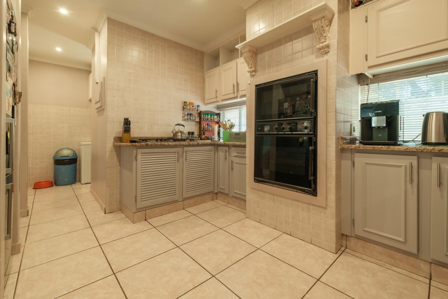3 Bedroom Property for Sale in Garsfontein Gauteng