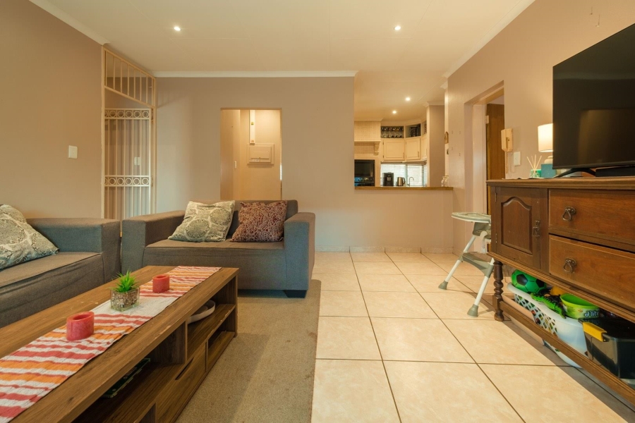 3 Bedroom Property for Sale in Garsfontein Gauteng