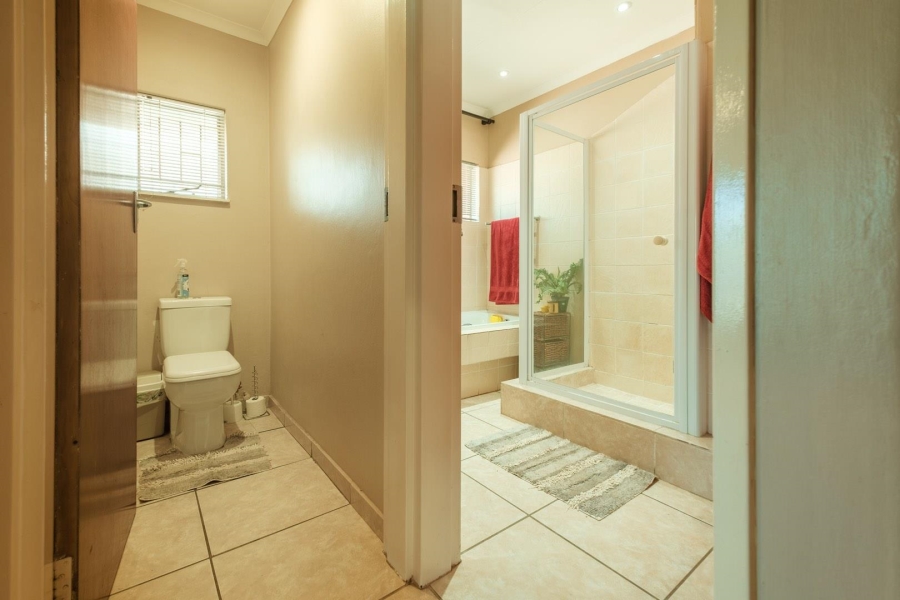 3 Bedroom Property for Sale in Garsfontein Gauteng