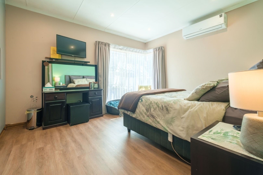 3 Bedroom Property for Sale in Garsfontein Gauteng