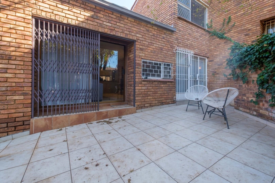 3 Bedroom Property for Sale in Garsfontein Gauteng