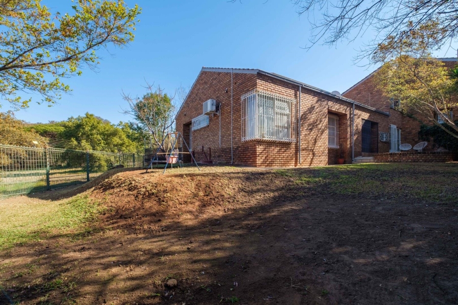 3 Bedroom Property for Sale in Garsfontein Gauteng