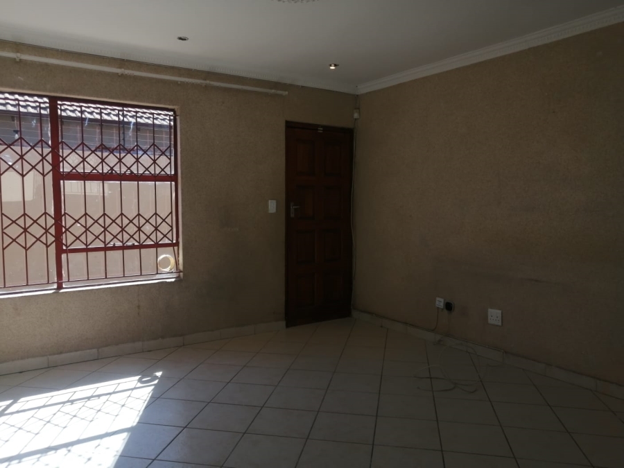 3 Bedroom Property for Sale in Alveda Park Gauteng