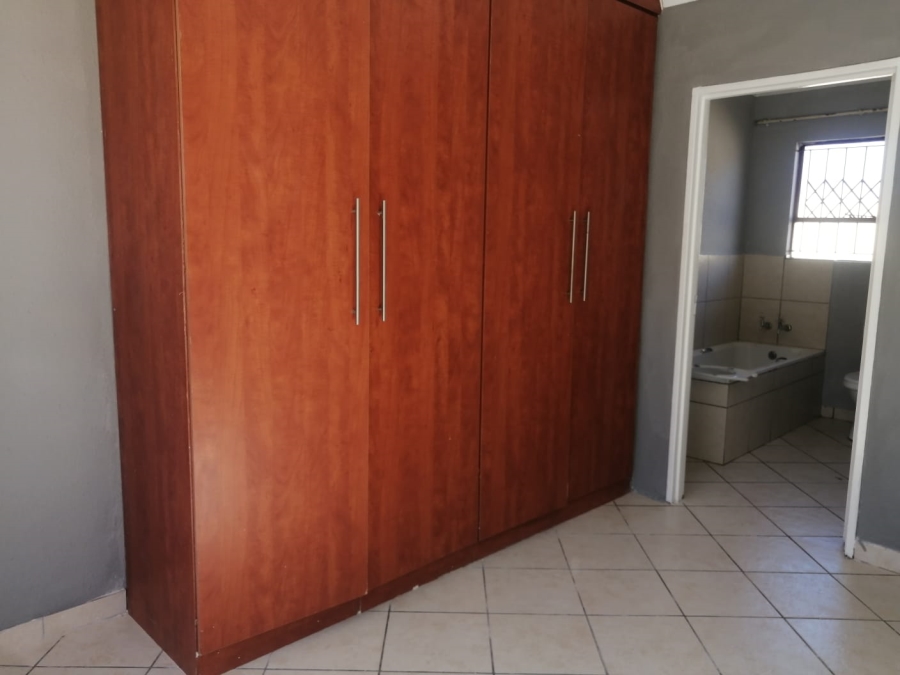 3 Bedroom Property for Sale in Alveda Park Gauteng