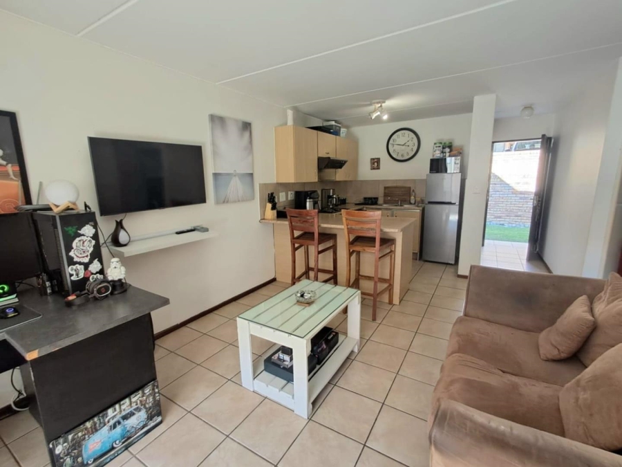 2 Bedroom Property for Sale in Noordhang Gauteng