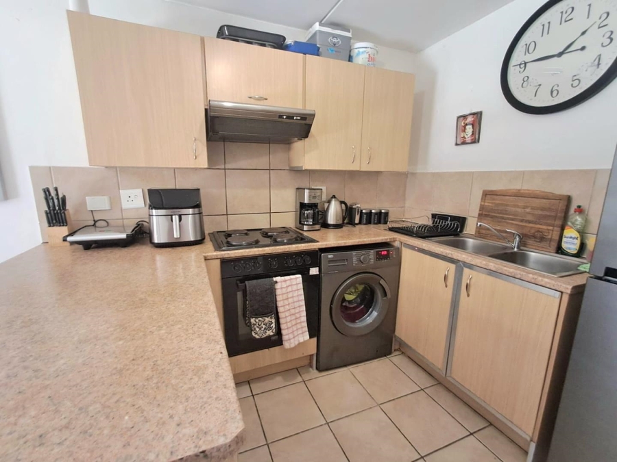 2 Bedroom Property for Sale in Noordhang Gauteng