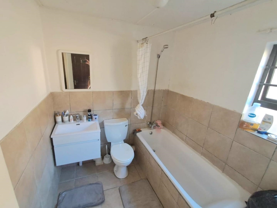2 Bedroom Property for Sale in Noordhang Gauteng