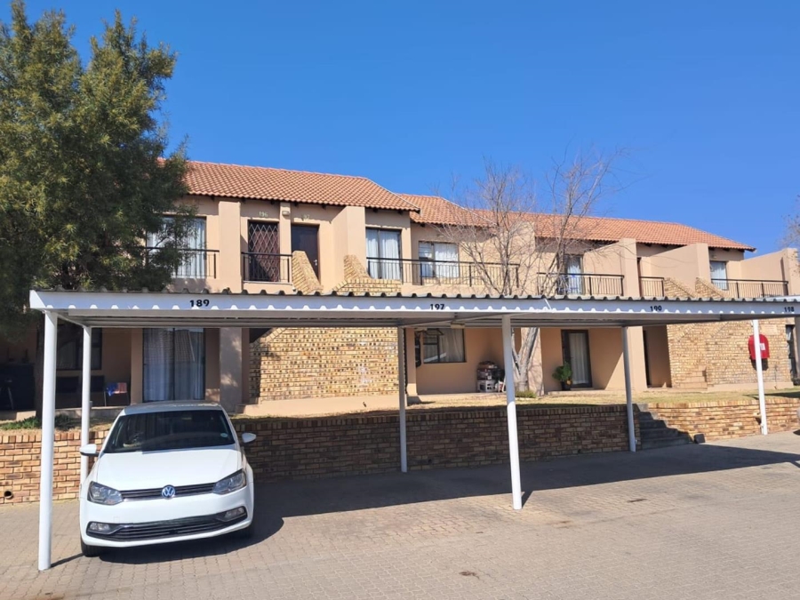 2 Bedroom Property for Sale in Noordhang Gauteng