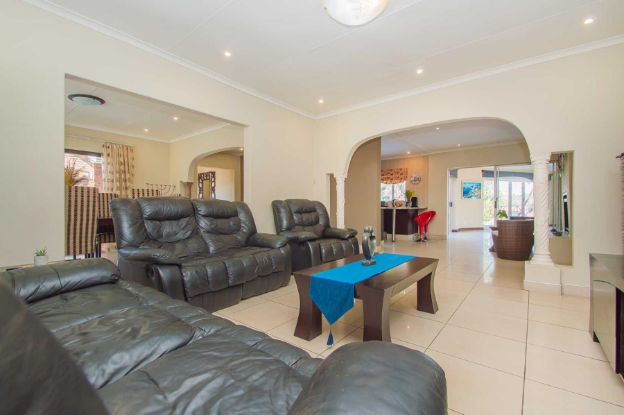 3 Bedroom Property for Sale in Monument Gauteng