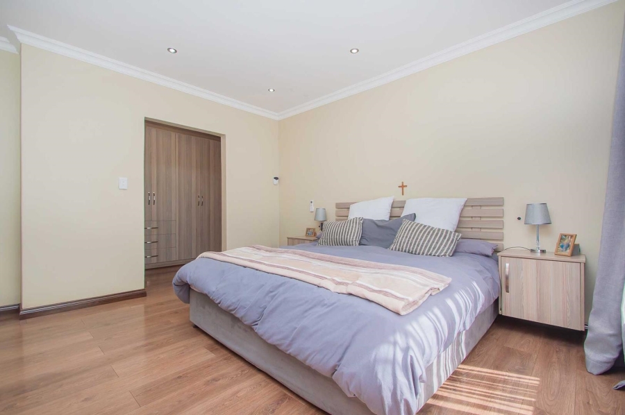 3 Bedroom Property for Sale in Monument Gauteng