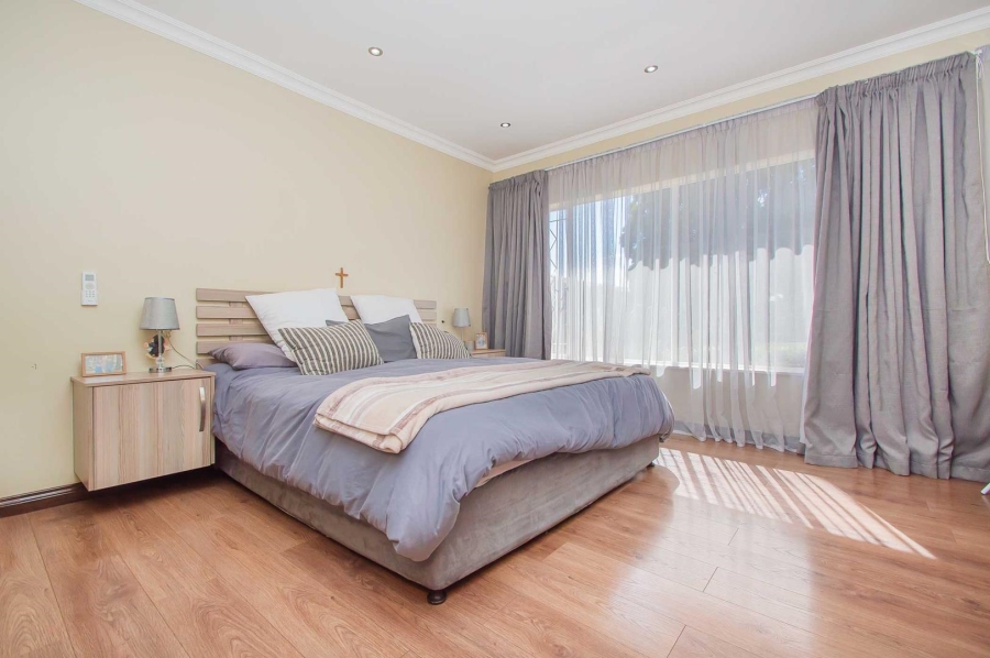 3 Bedroom Property for Sale in Monument Gauteng