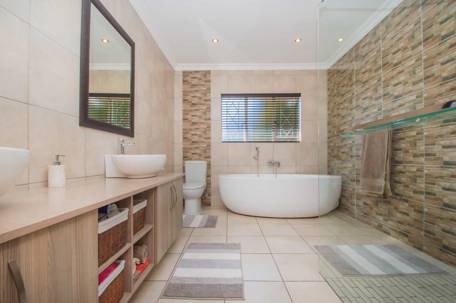 3 Bedroom Property for Sale in Monument Gauteng