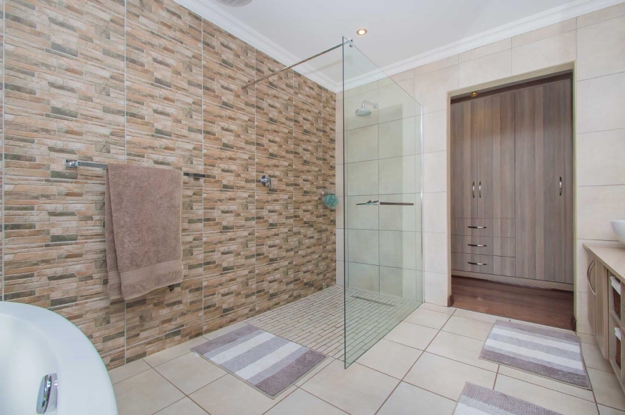 3 Bedroom Property for Sale in Monument Gauteng