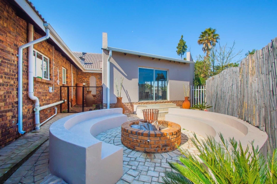 3 Bedroom Property for Sale in Monument Gauteng