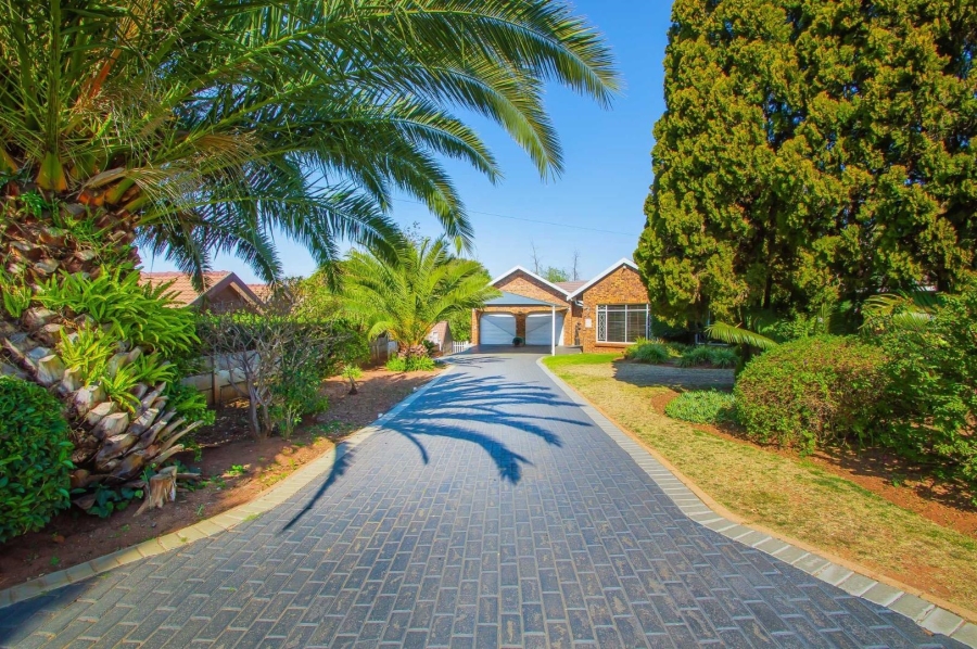 3 Bedroom Property for Sale in Monument Gauteng