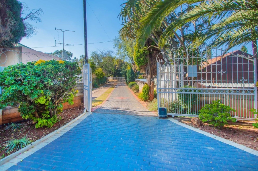 3 Bedroom Property for Sale in Monument Gauteng