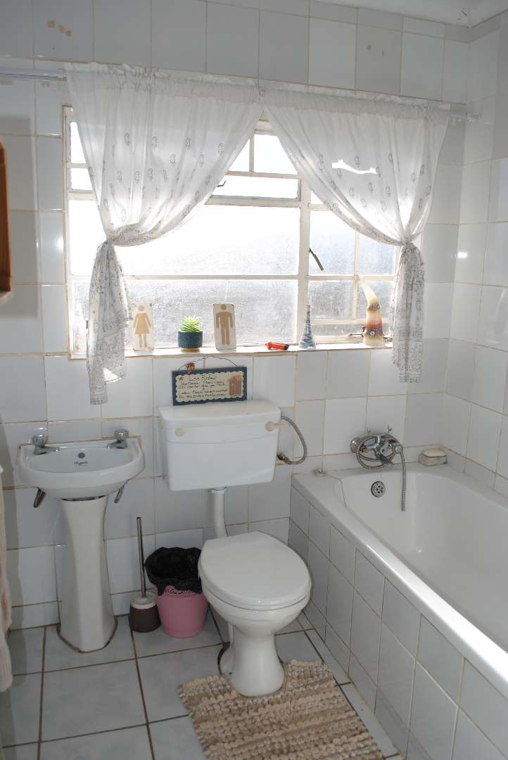 7 Bedroom Property for Sale in Riversdale Gauteng
