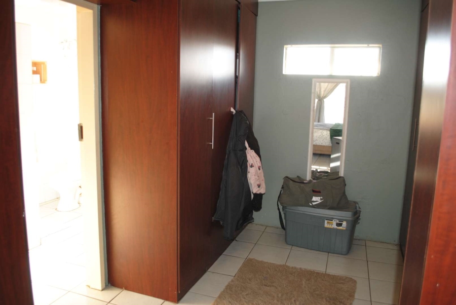 7 Bedroom Property for Sale in Riversdale Gauteng