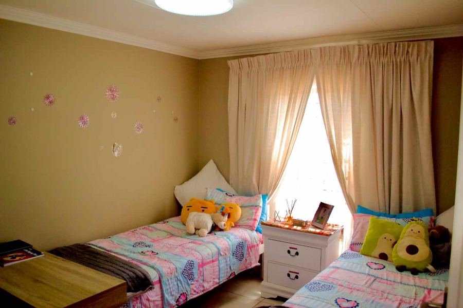 3 Bedroom Property for Sale in Amberfield Gauteng