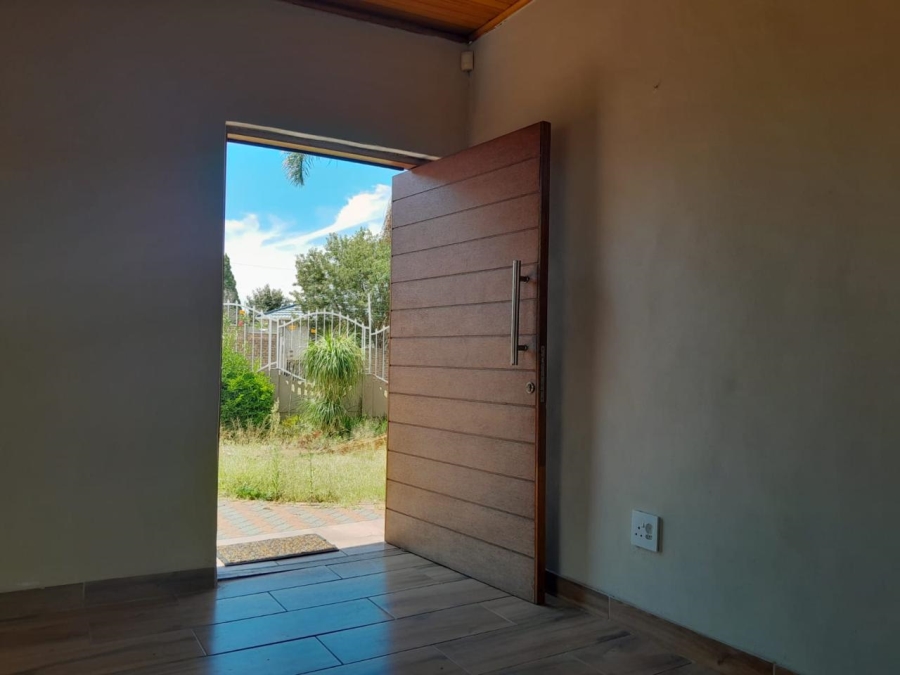 To Let 4 Bedroom Property for Rent in Sunnyridge Gauteng
