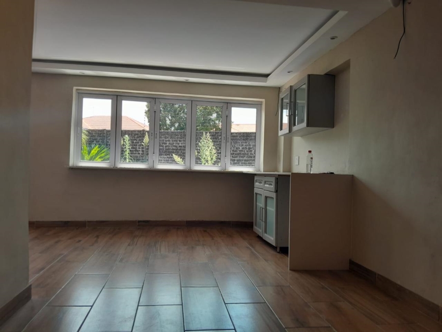 To Let 4 Bedroom Property for Rent in Sunnyridge Gauteng