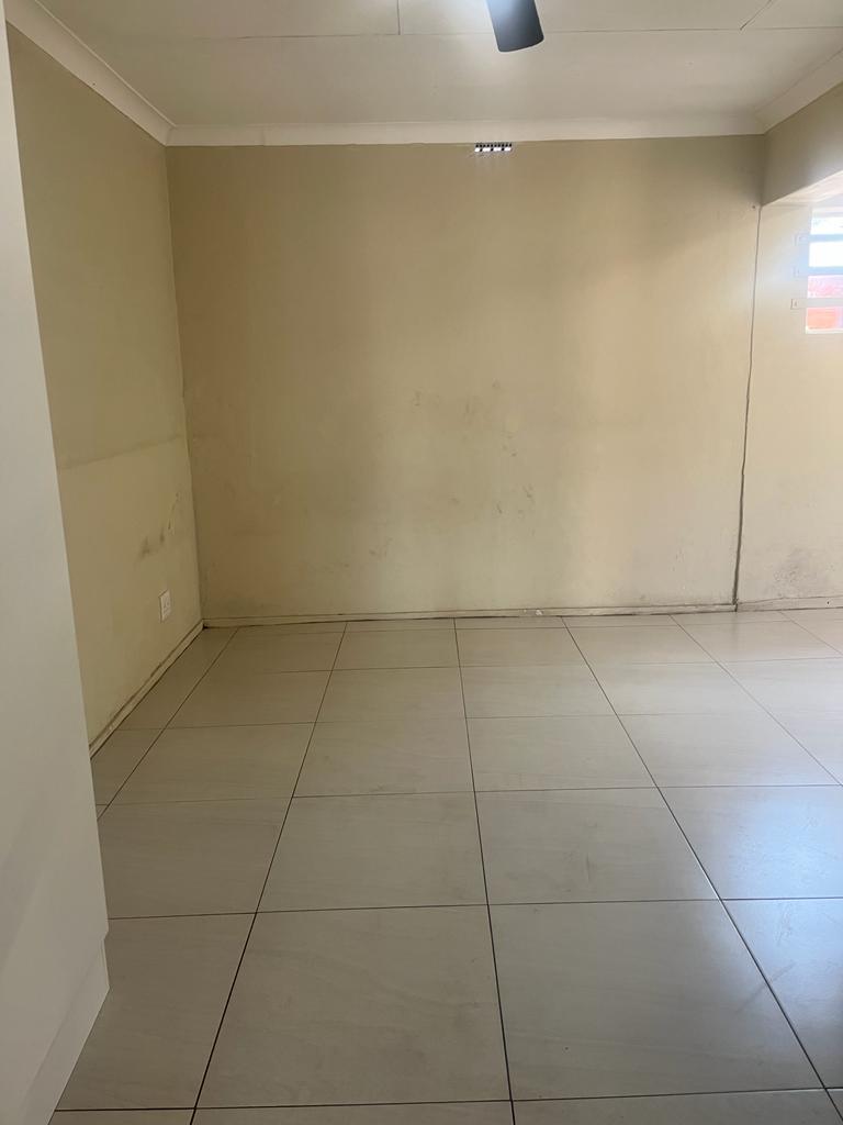 To Let 4 Bedroom Property for Rent in Sunnyridge Gauteng